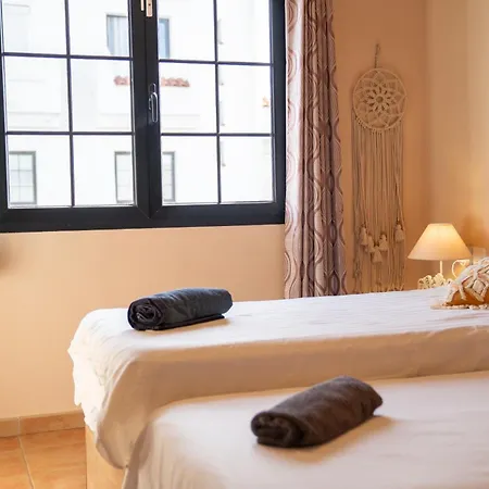 Coco Surfhouse - Coworking Coliving Guest house *